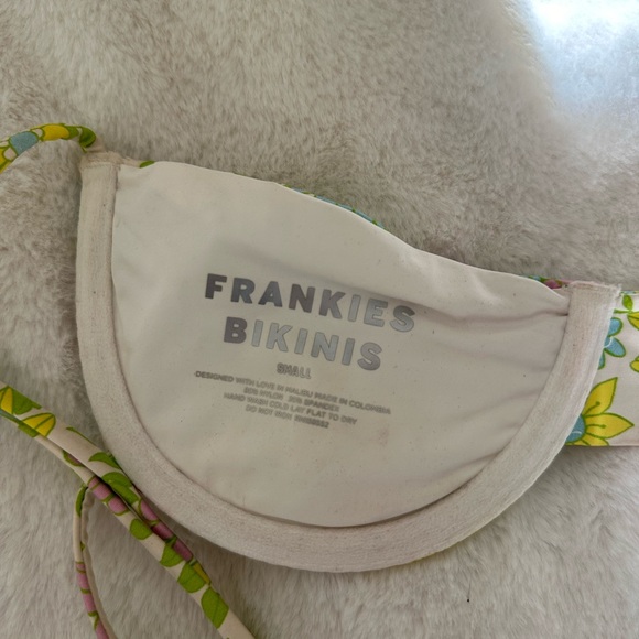 Frankie’s Bikinis top! - Picture 3 of 3